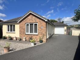 8, Maes Llewelyn, Glanaman, Ammanford SA18 2BE