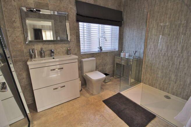 En Suite One