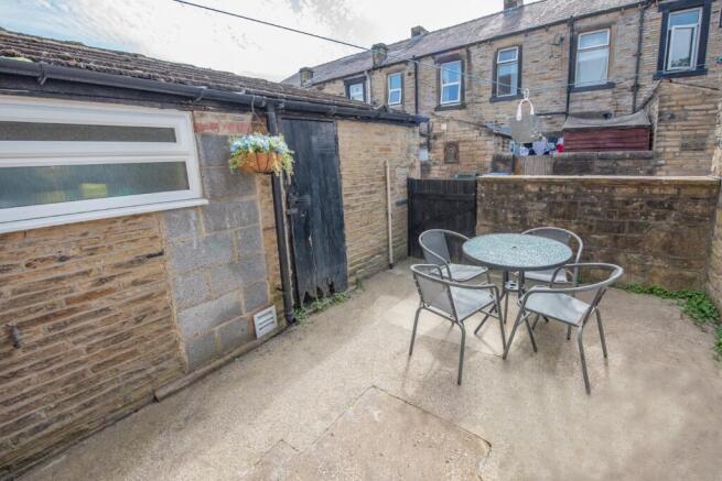 3 bed Terraced for sale Image 11