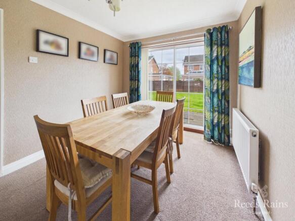 4 bed Detached for sale Image 5