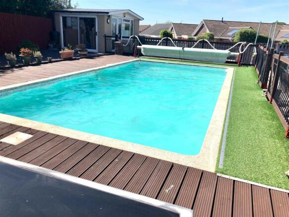 pool.jpg