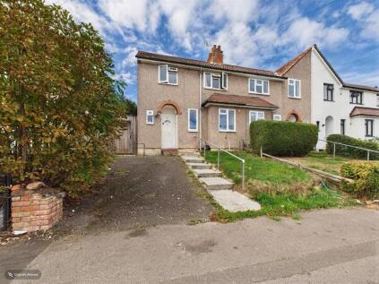 Lyndhurst Road, Tilehurst, Reading