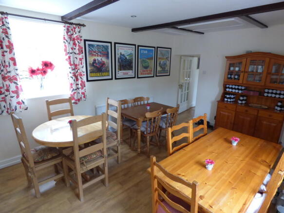 Candle Cottage Te...