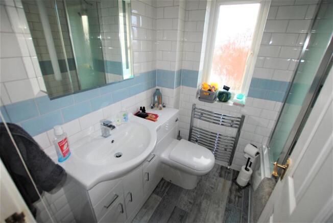 3 wheatcroft bathroom.jpg