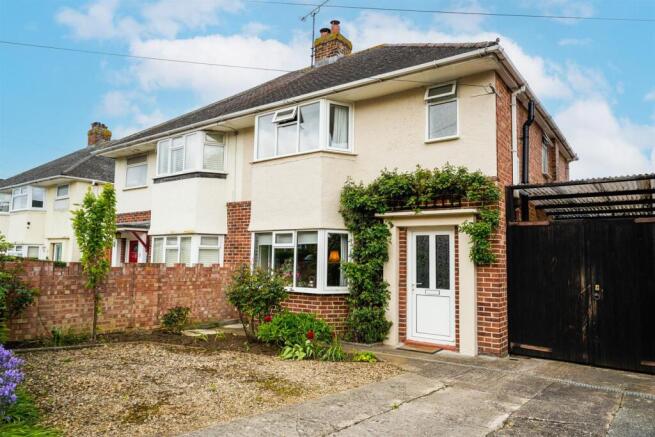 3-bed semi-detached on Winston Road, Churchdown, £315,000