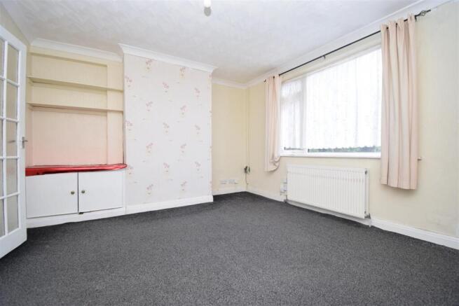3 bed Terraced to rent Image 4