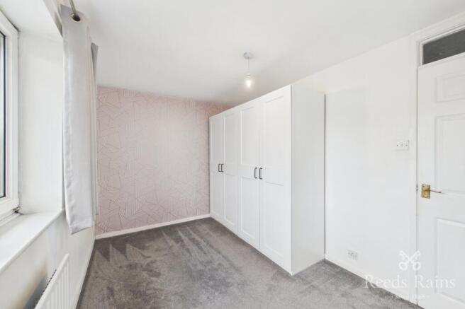 2 bed End of Terrace to rent Image 8