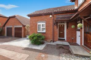18, St Christopher's Mews, Wallington SM6 8AP