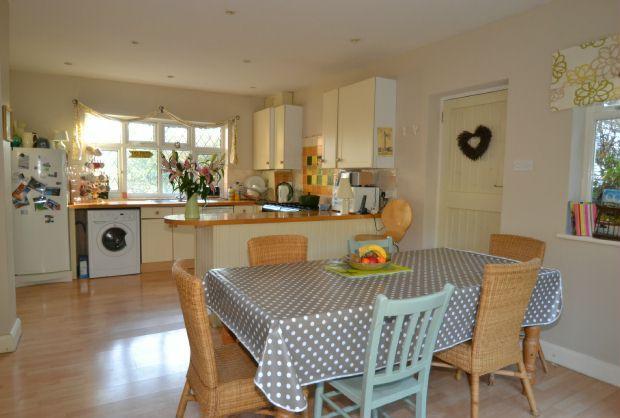 Kitchen/Breakfast Ro