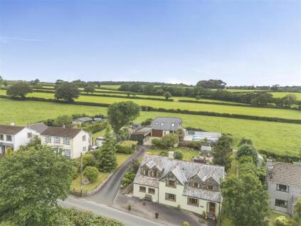 House, Annexe & Pool, Slipperhill Launceston