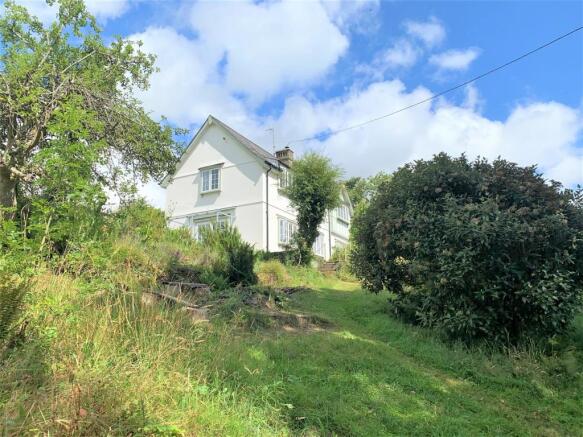Property from front garden.JPG