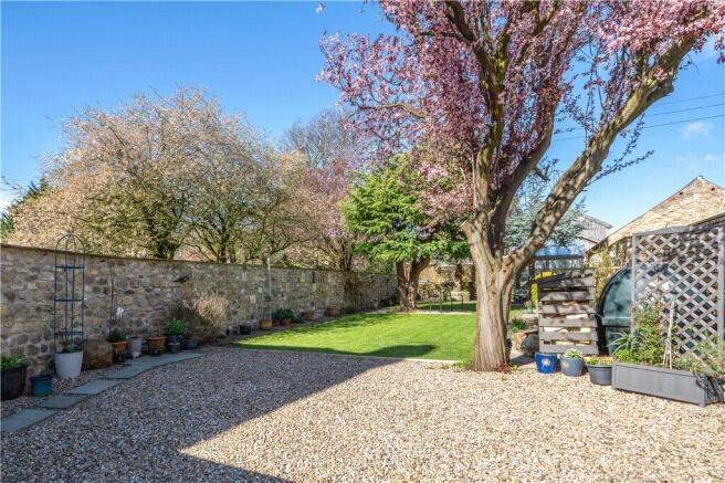 4 bed Detached for sale Image 5
