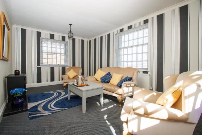 2 bed Apartment for sale Image 4