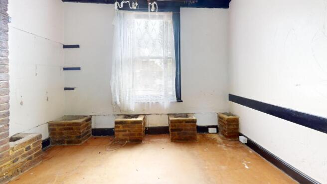 249 Eversleigh Road, Battersea, London, SW11 5XS