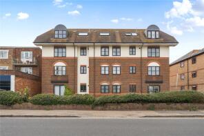 16, 142 152 Victoria Court, South Street, Lancing BN15 8BE