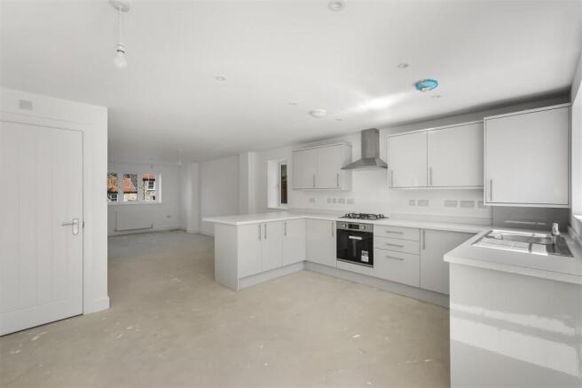 3 bed Semi-Detached for sale Image 5