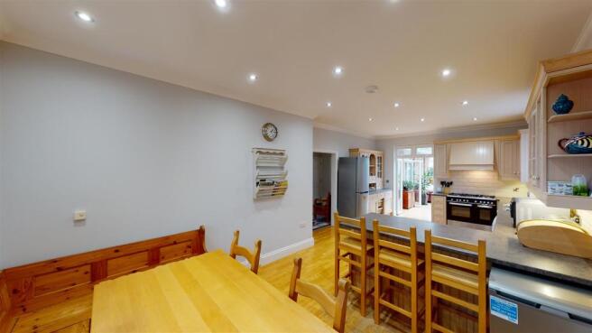 Kitchen/Breakfast Room