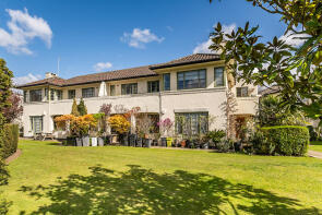 46, Colebrook Close, London SW15 3HZ