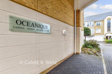 Harsfold Close, Rustington, West Sussex