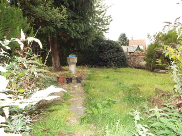 Church garden to the