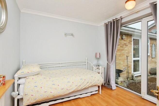4 bed Bungalow for sale Image 11