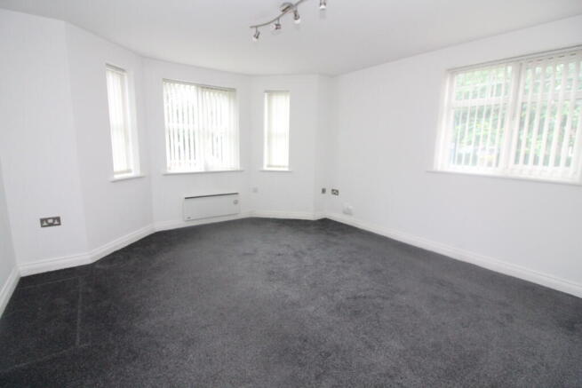 Flat 4, Park House, 103-105 Monton Road , Eccles, Manchester, Greater Manchester M30 9HQ photo 5