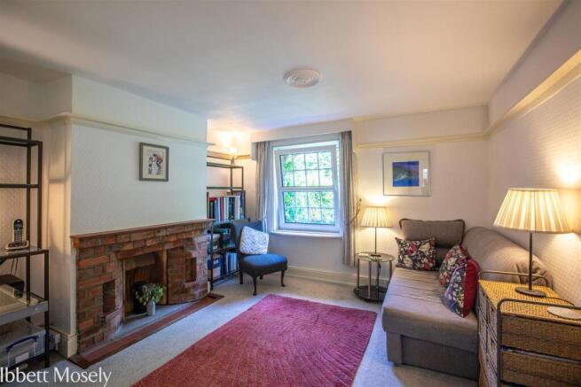 37 Living Room.jpg