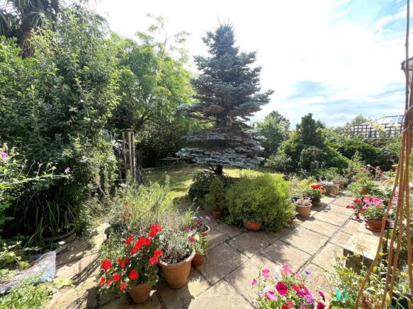 31 Dane Park Rear Garden 4.jpg