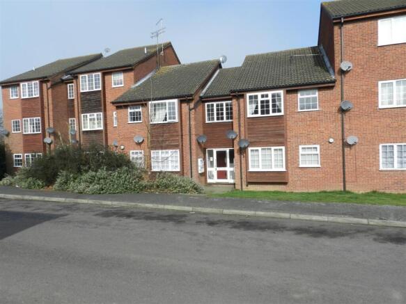 27 St Peters Close - Front.jpg