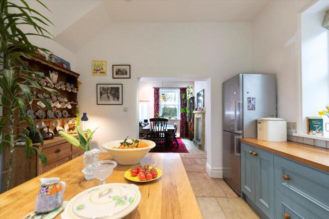 5 bed Detached for sale Image 5