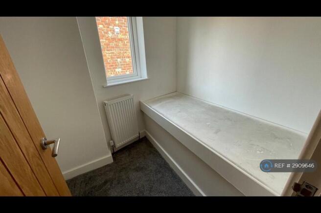 3 bed Terraced to rent Image 10