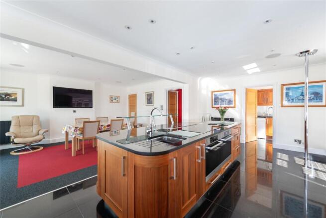 St. Mellion Drive, Great Denham, Bedfordshire, MK40 photo 4