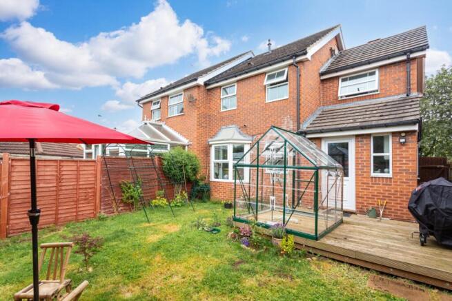 4 bed Semi-Detached for sale Image 11