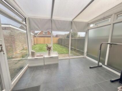 Hoddern Avenue, Peacehaven, BN10 7QT
