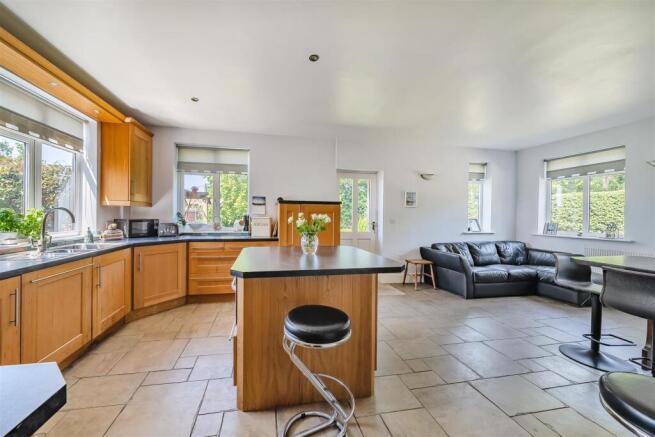 5 Well Lane, Blackfordby