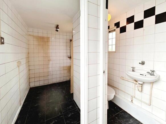 3 bed Semi-Detached to rent Image 10