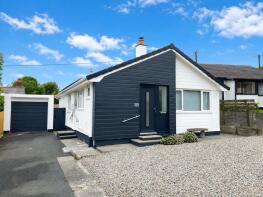35, Compass West, Tregadillett, Launceston PL15 7EA