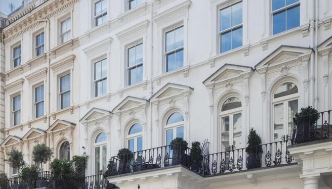 2 bed apartment to rent Prince Of Wales Terrace,