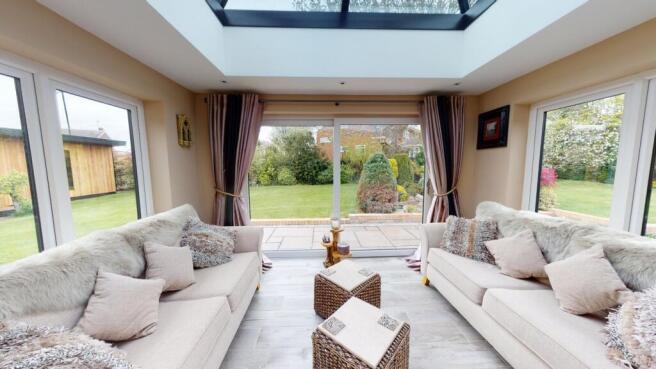 2 bed Detached Bungalow for sale Image 4