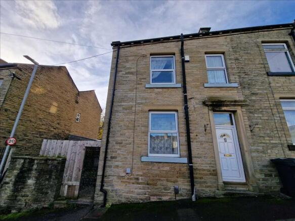 2 Bedroom End Terrace for Rent