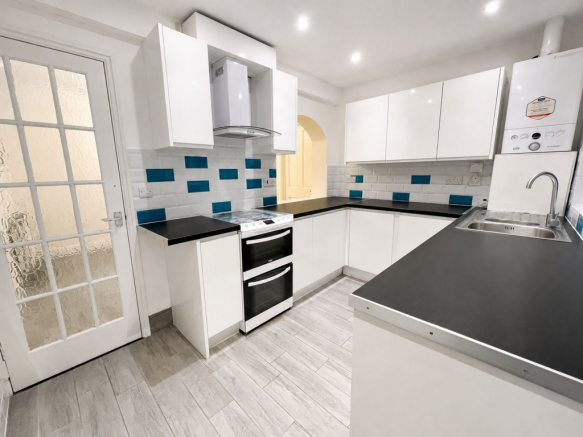 Mead Crescent E4