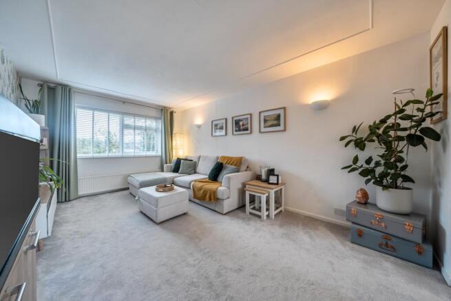 Living Room - Flat 11 3 Eastview Sale - EweMove Es