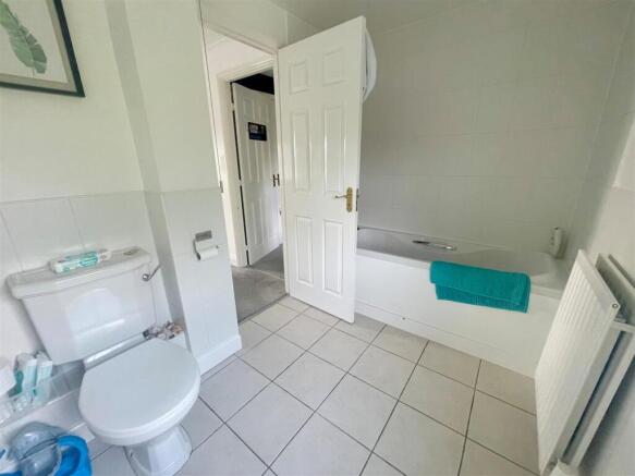 Bathroom.jpg