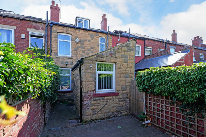3 bed Terraced for sale Image 4