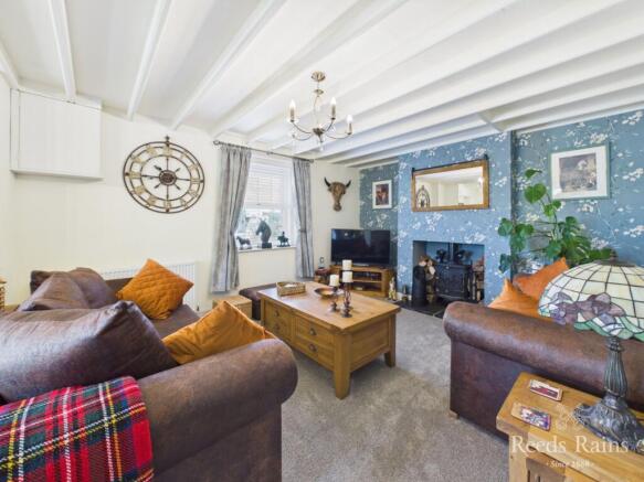 2 bed Semi-Detached for sale Image 2