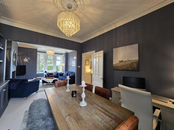 Lounge/dinning room