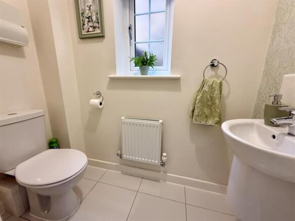 3 bed Semi-Detached for sale Image 11