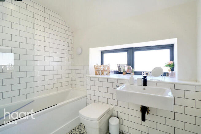 3 bed Town House for sale Image 10