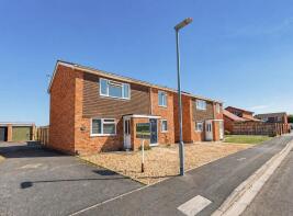 75, Coleridge Gardens, Burnham-on-sea TA8 2QA