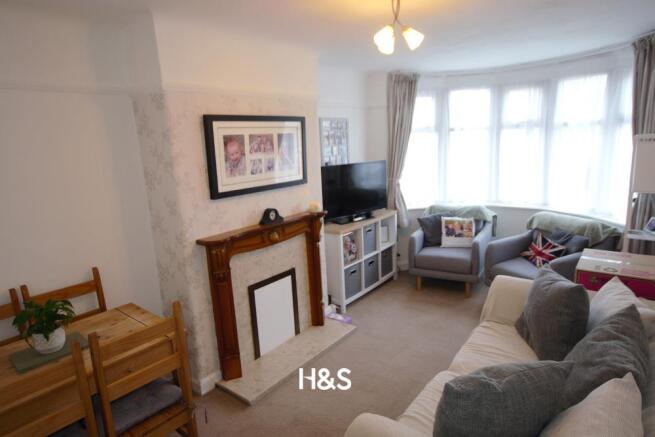 244 Church Road - Lounge 2.jpg